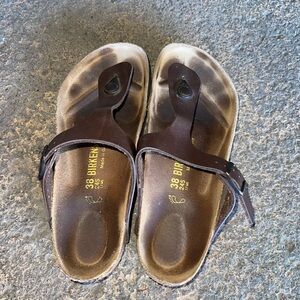 Women’s Gizeh Brown Birkenstocks